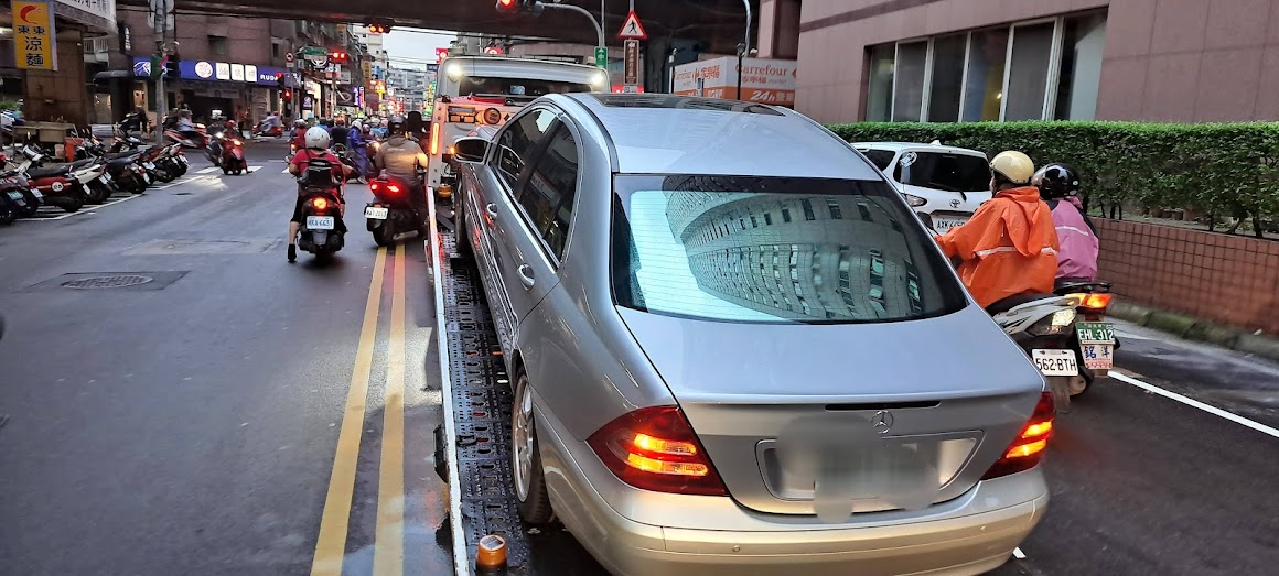 汽車道路救援 (3)